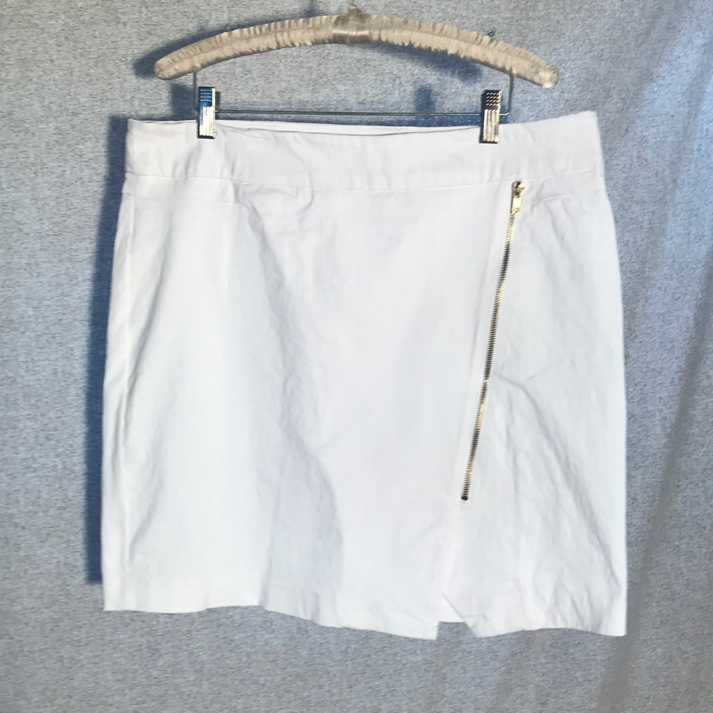 Ladies Skirt